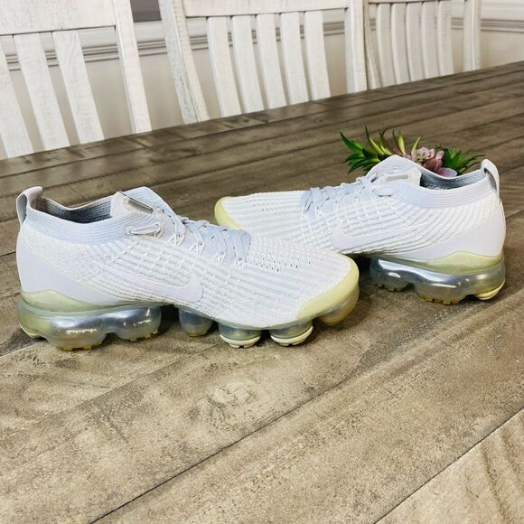 Nike Air Vapormax Flyknit Pure Platinum Women’s Sneakers Size 7.5 - Picture 6 of 7